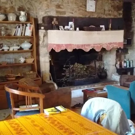 Corps De Ferme Perigourdin Restaure * Villars (Dordogne)